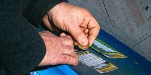 Il voulait jouer à Mega Millions… il achète le mauvais ticket et empoche 50 000 $ (merci l’erreur !)