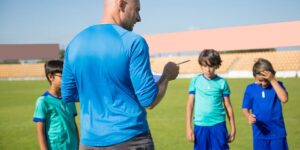 Il déchire son ticket… puis découvre 1 million de dollars