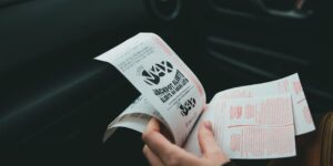 Il retrouve un ticket à 5,9 millions dans un vieux pantalon… 8 jours avant l’expiration