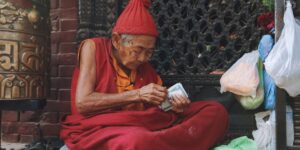 Ce moine croyait à une arnaque… il vient pourtant de gagner l’équivalent de 850 LOTO d’un coup