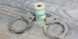 Il gagne 167 millions au Powerball… puis enchaîne une 4e arrestation en 15 mois