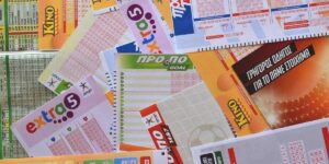 Il gratte un ticket à 50 $, gagne 500 000 $, en reprend un… et ajoute 25 000 $ de plus