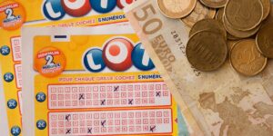 Anniversaire jackpot : il croit avoir gagné 1 000 $, puis découvre… 1 million