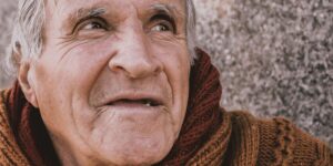 Il vérifie son ticket “pour rien”… et décroche 10 000 £ par mois pendant un an