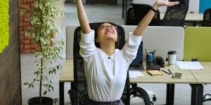 Elle gagne 2 millions à la loterie pendant sa pause dej… puis retourne bosser comme si de rien n’était